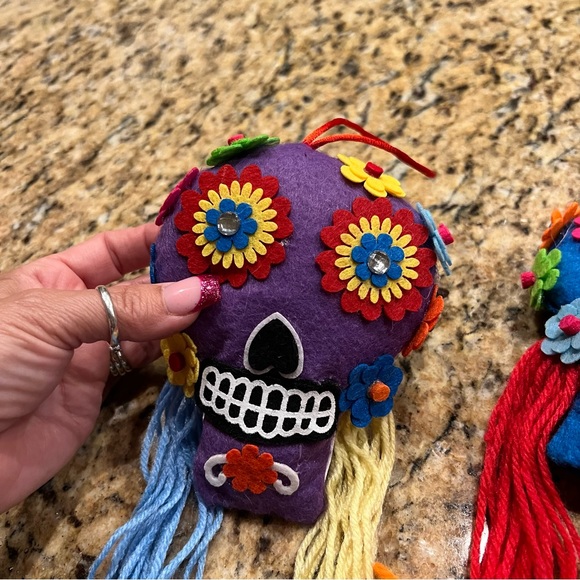Sugar skull hanging decorations. Set of 4. Day of the Dead - Picture 4 of 10